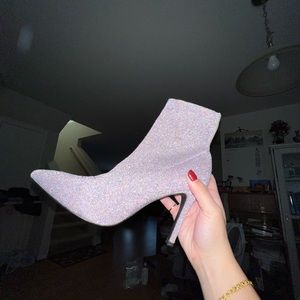 Lilac Gianni Bini sparkly purple bootie